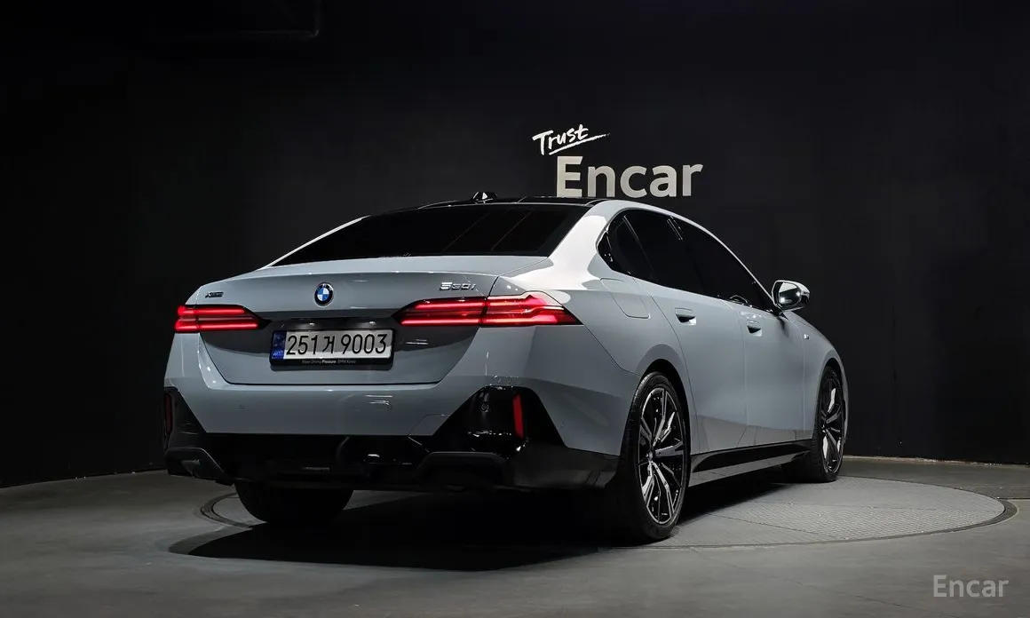 Фото 2 - BMW 5 Series