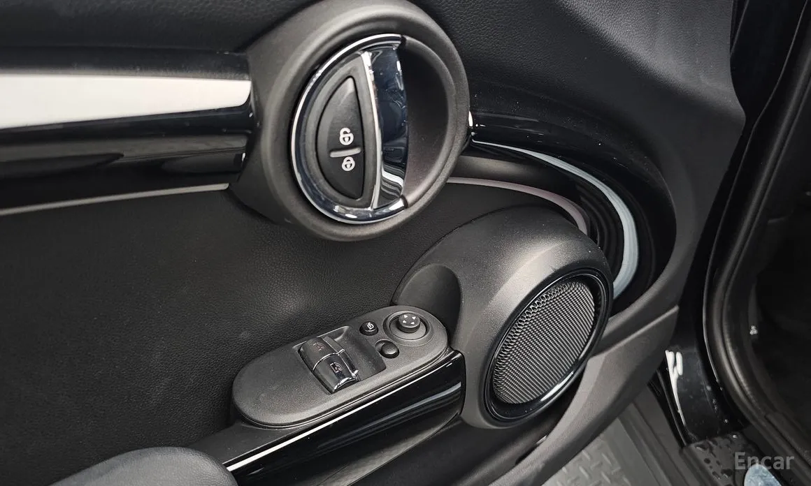 Фото 18 - Mini Cooper