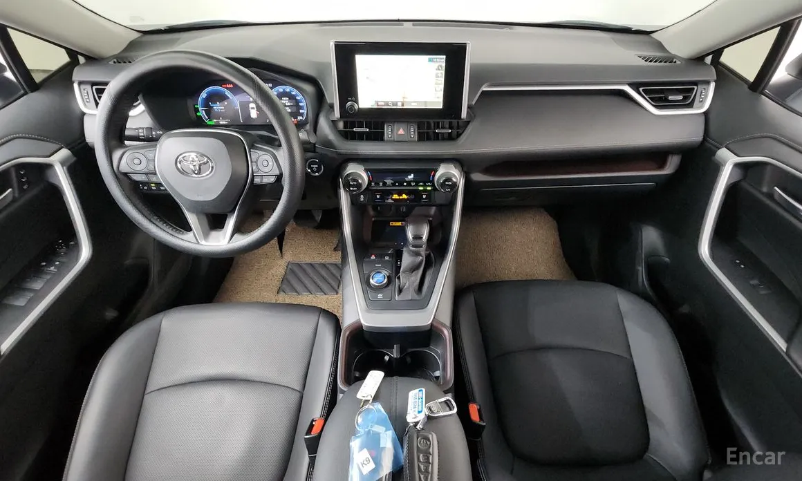 Фото 7 - Toyota RAV4