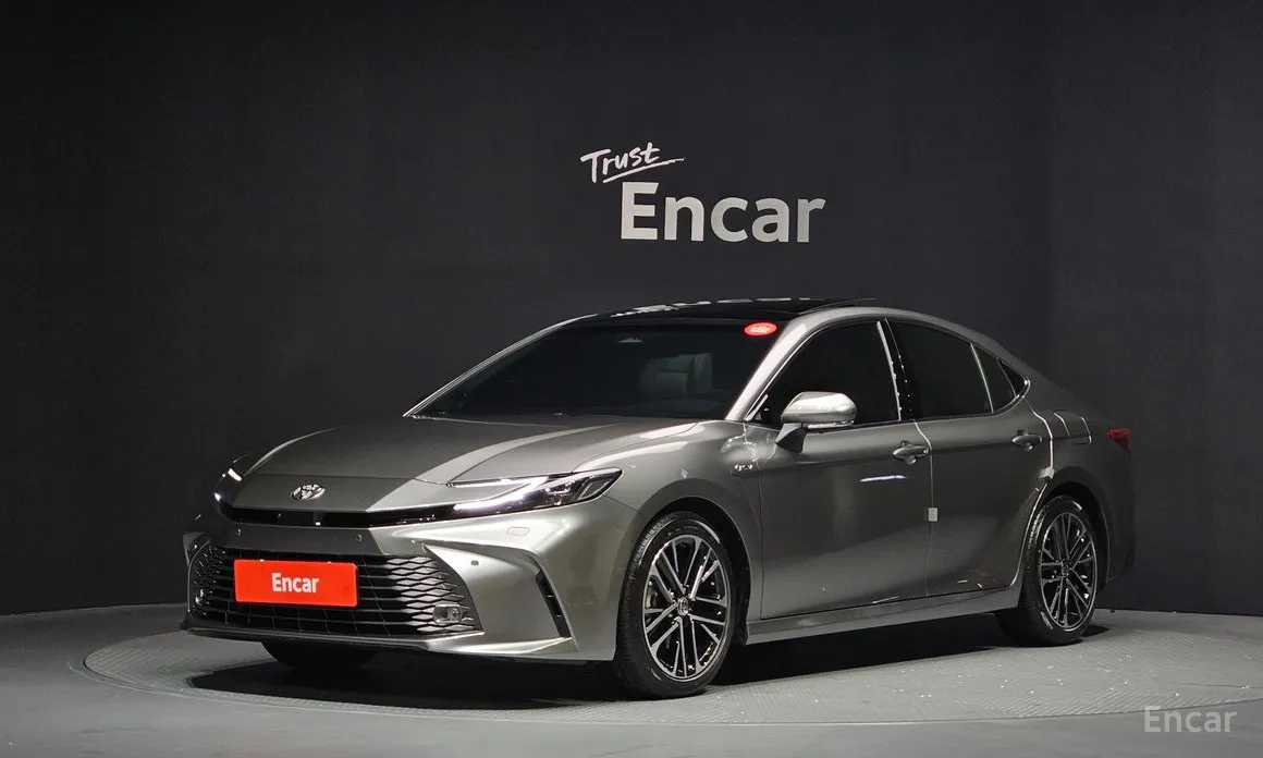 Фото 1 - Toyota Camry