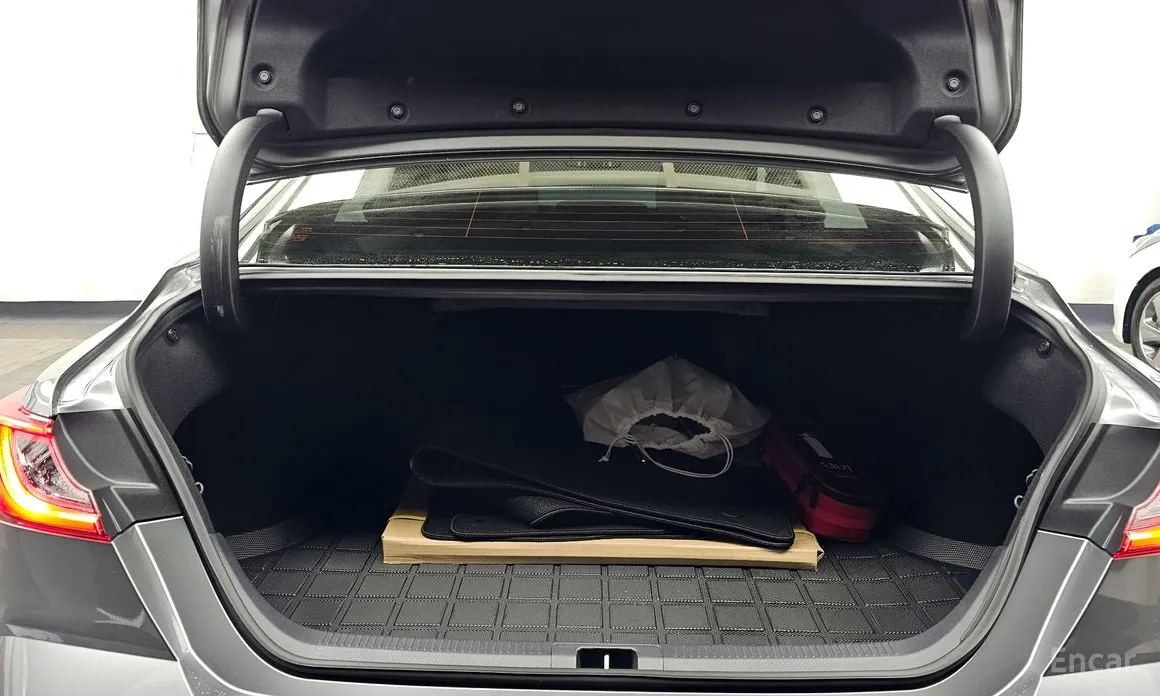 Фото 20 - Toyota Camry