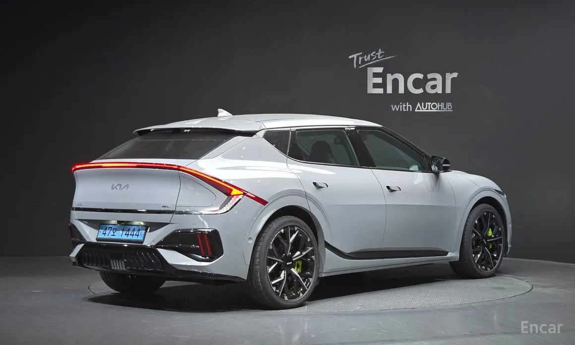 Фото 2 - Kia EV6