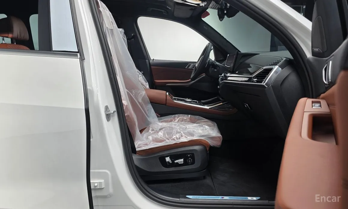 Фото 10 - BMW X7