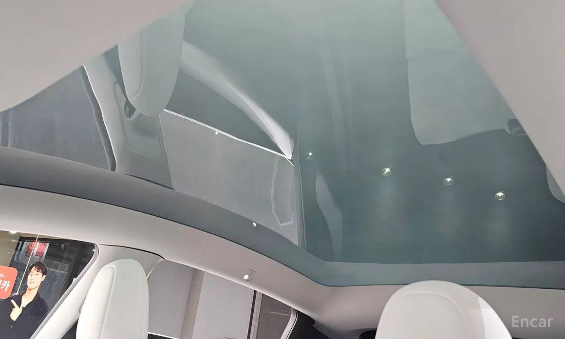 Photo 18 - Tesla Model Y