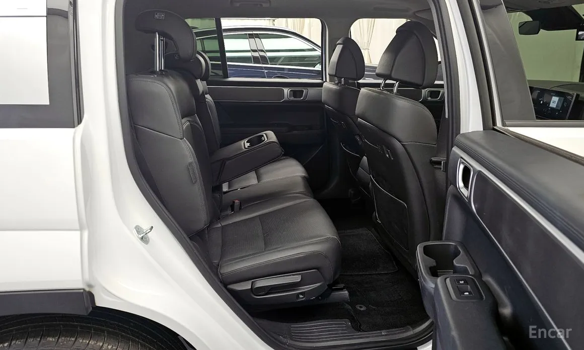 Photo 12 - Hyundai Santa Fe