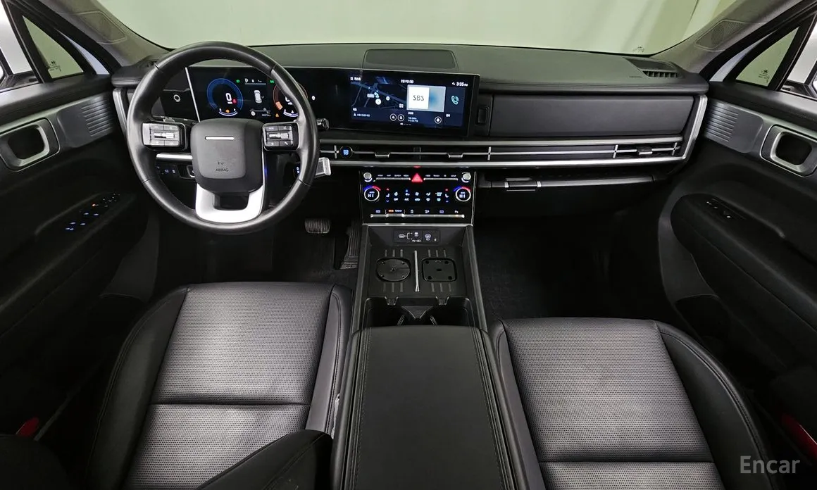 Photo 7 - Hyundai Santa Fe