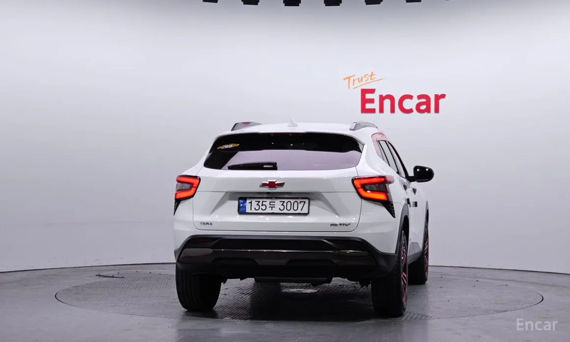 Фото 4 - Chevrolet Trax