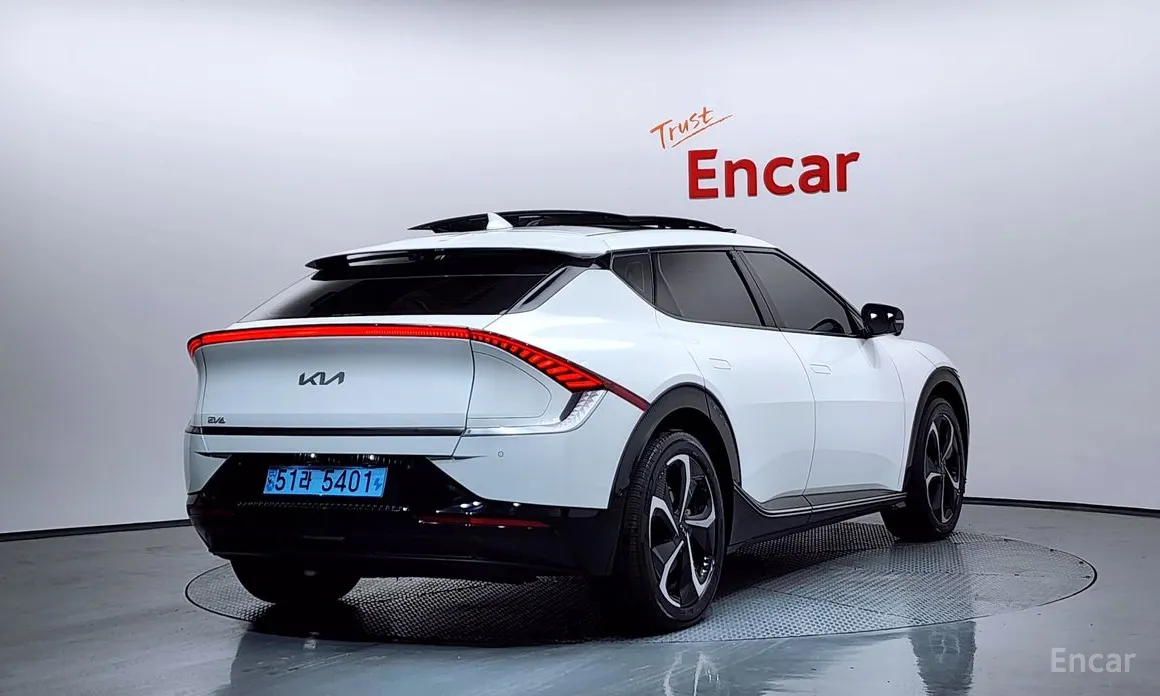 Фото 2 - Kia EV6