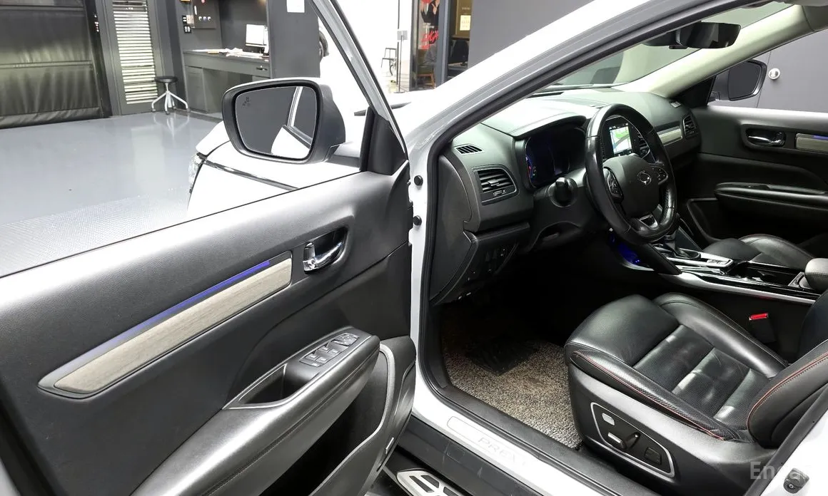 Photo 11 - Renault QM6