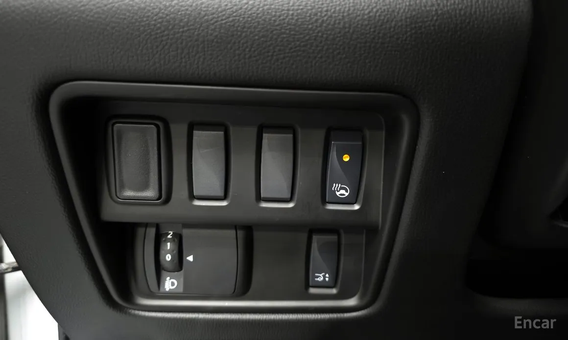 Photo 14 - Renault QM6