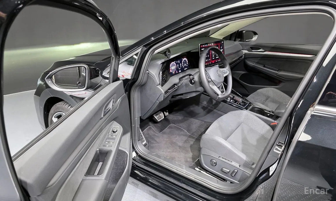 Photo 10 - Volkswagen Golf