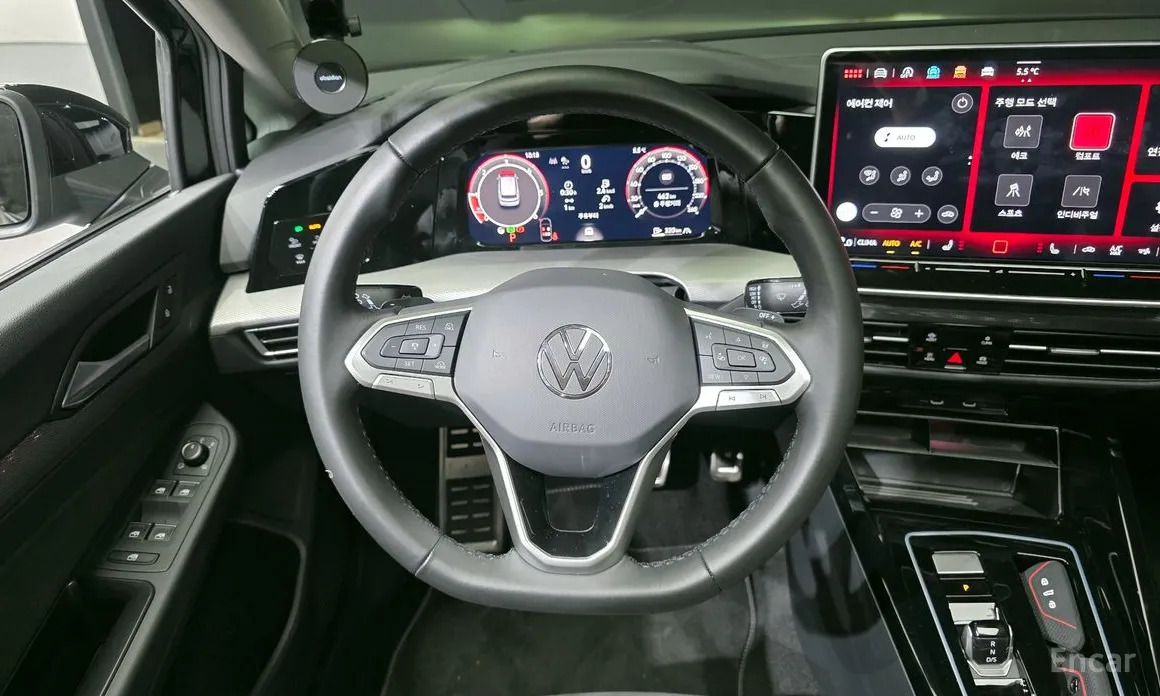 Photo 13 - Volkswagen Golf