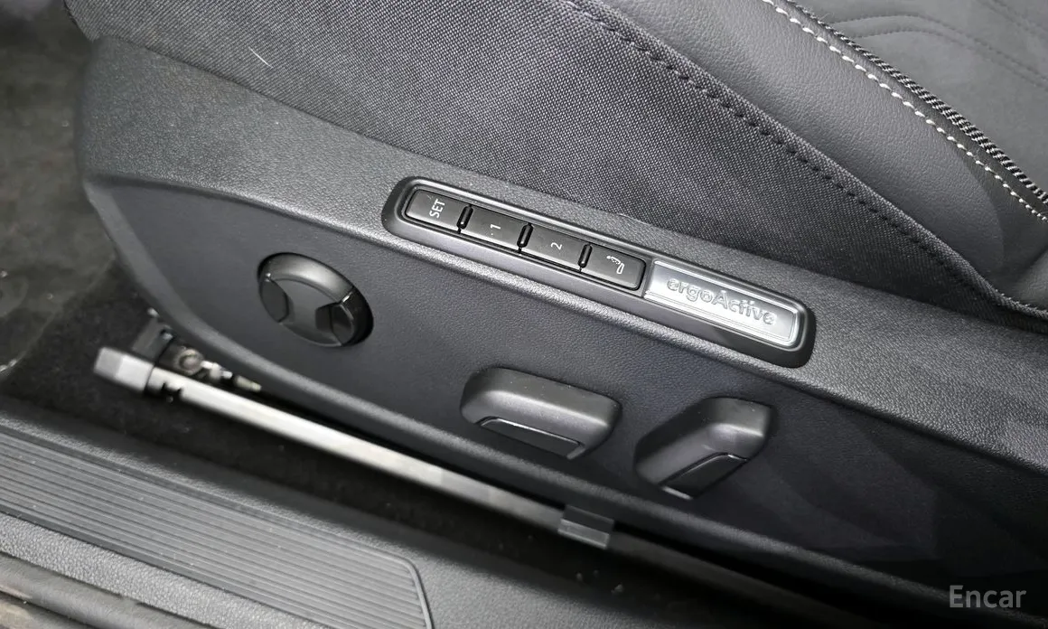 Photo 14 - Volkswagen Golf