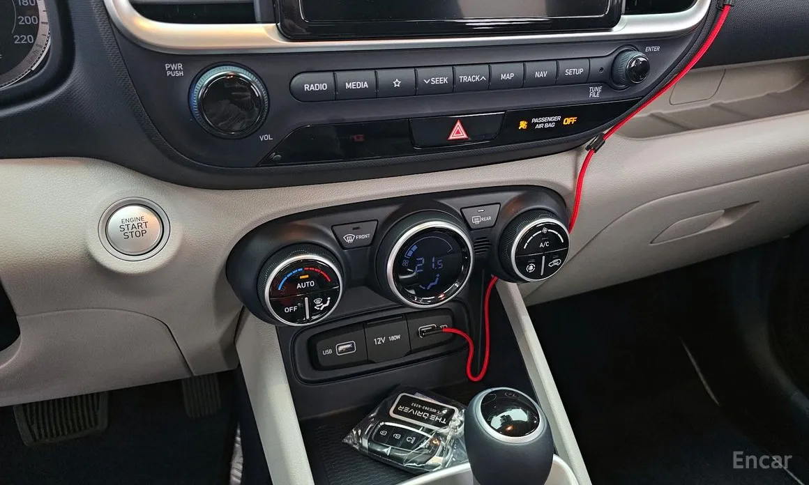 Фото 18 - Hyundai Venue