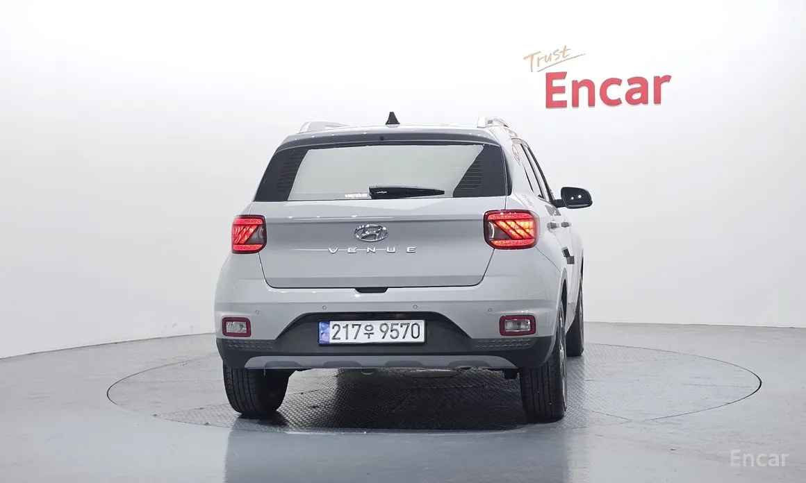 Фото 4 - Hyundai Venue