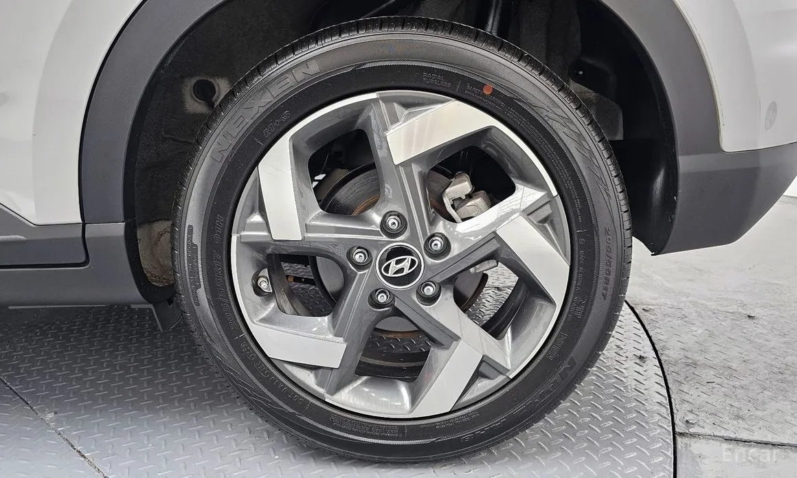 Фото 5 - Hyundai Venue