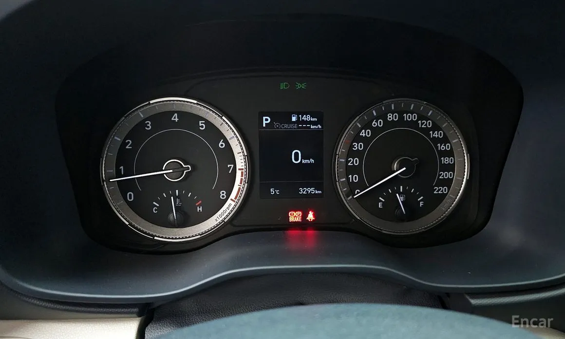 Фото 8 - Hyundai Venue