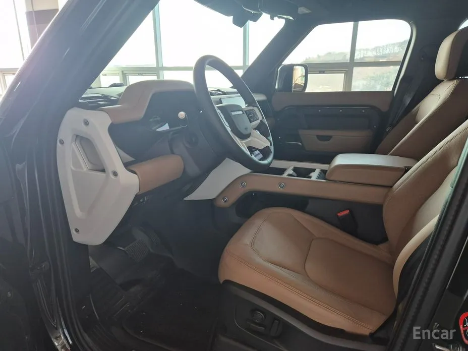 Фото 12 - Land Rover Defender