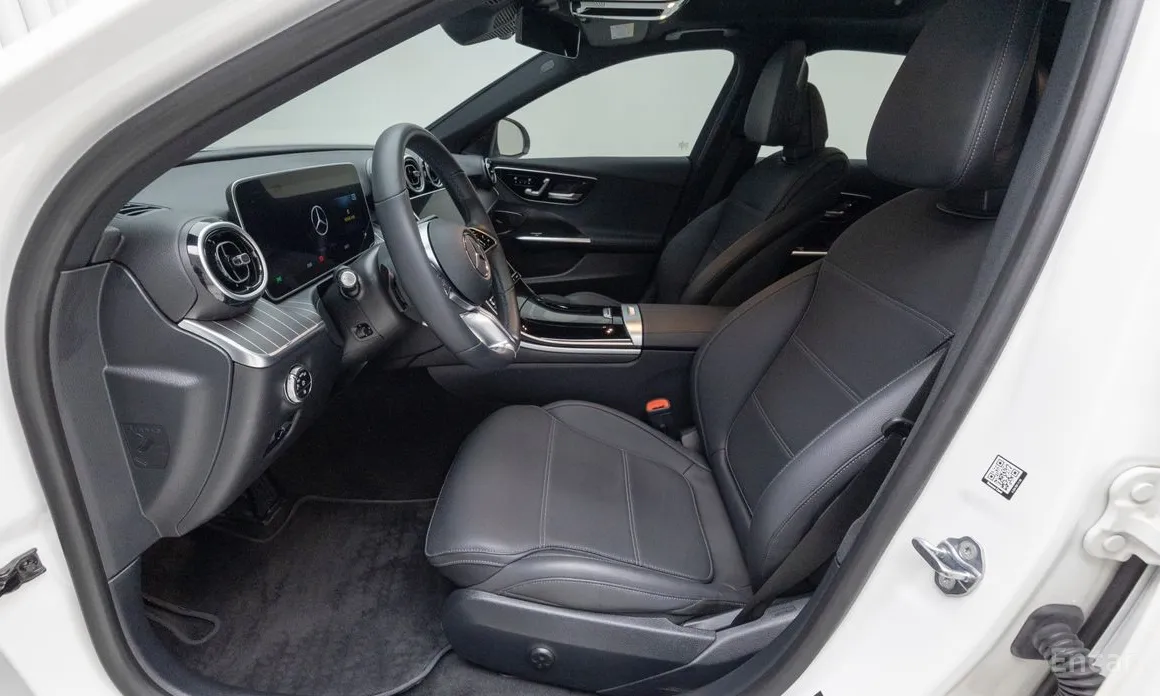 Фото 10 - Mercedes-Benz C-Class