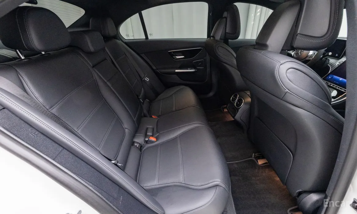 Фото 11 - Mercedes-Benz C-Class