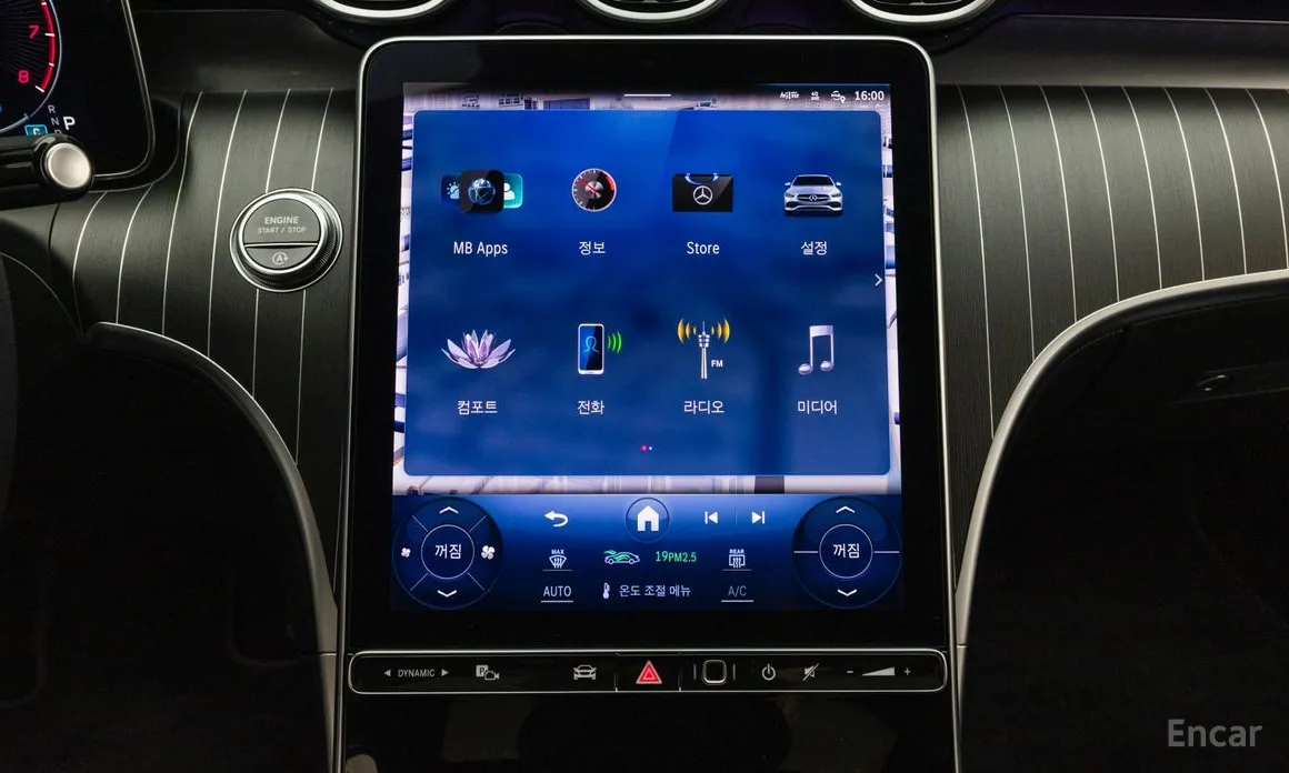 Фото 13 - Mercedes-Benz C-Class