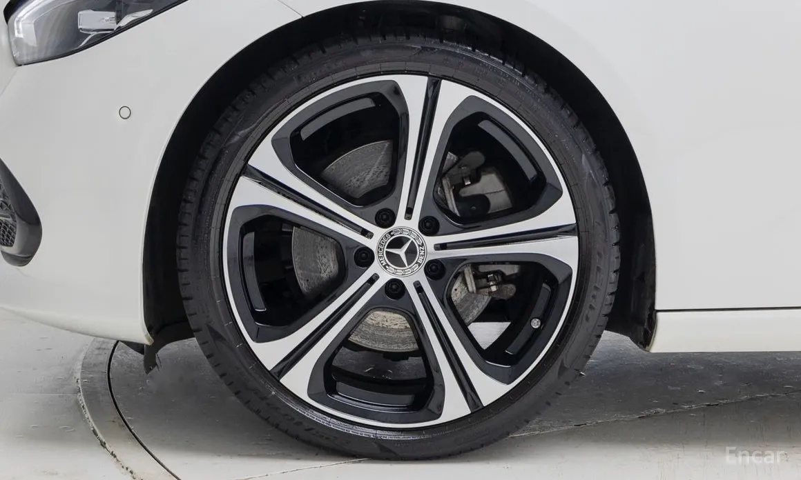 Фото 5 - Mercedes-Benz C-Class