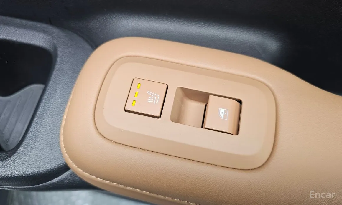 Photo 19 - Hyundai Santa Fe