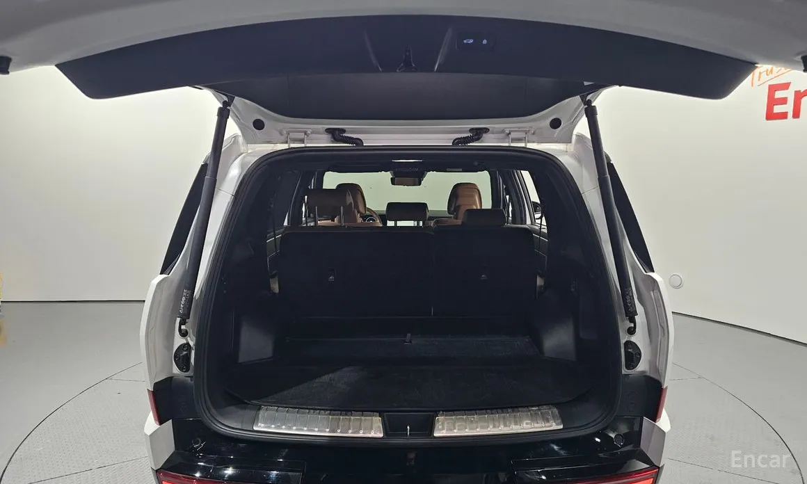 Photo 20 - Hyundai Santa Fe