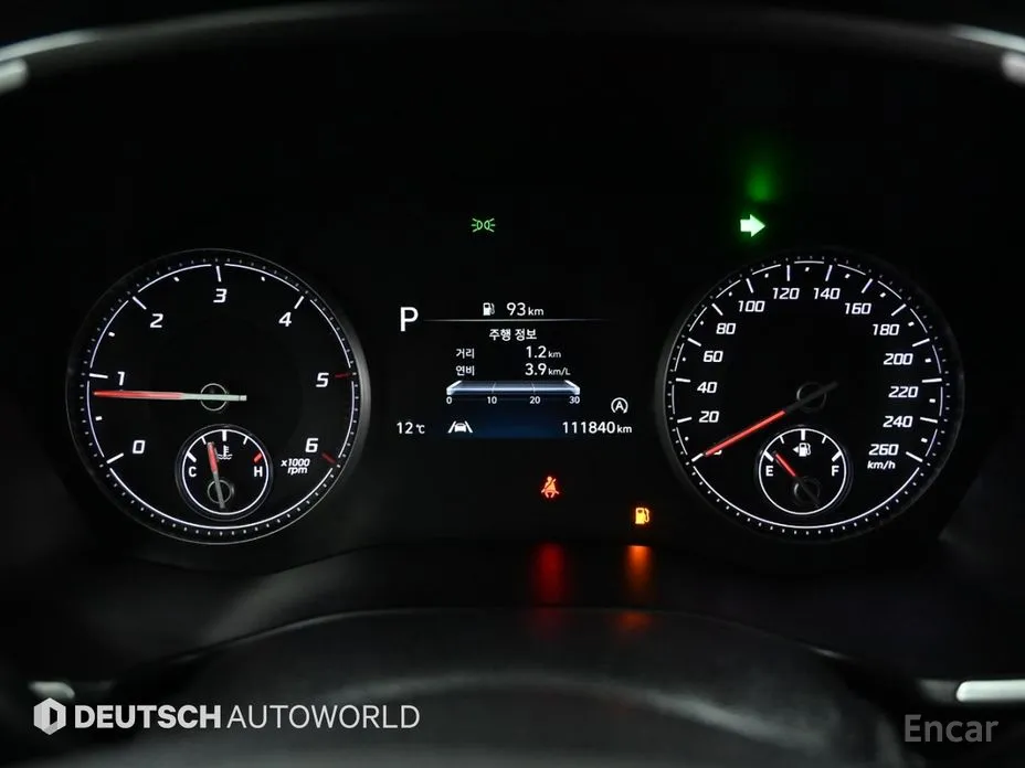 Фото 8 - Hyundai Santa Fe
