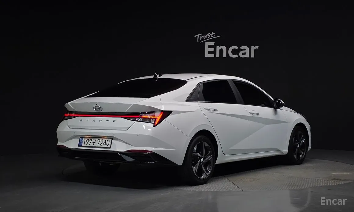 Фото 2 - Hyundai Avante