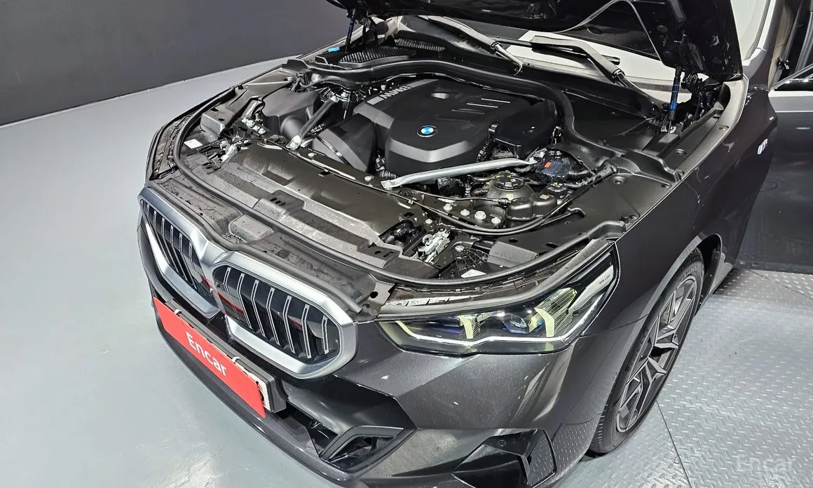 BMW 5 Series 2023 520i M Sport