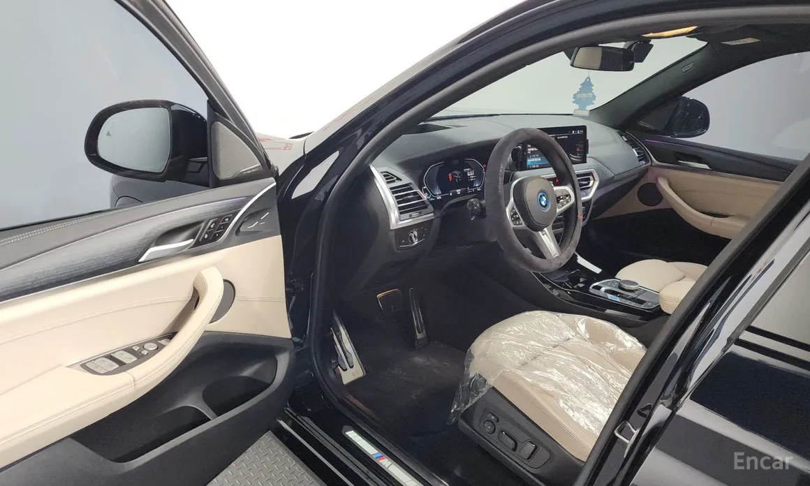 Фото 10 - BMW iX3