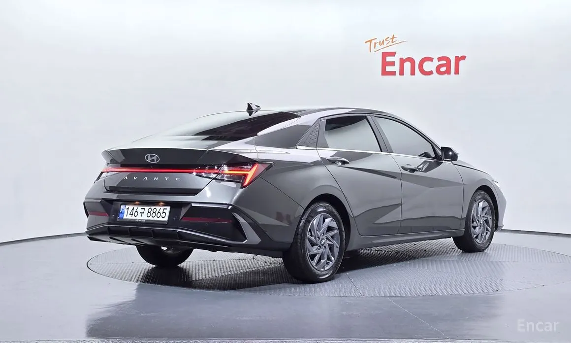 Фото 2 - Hyundai Avante