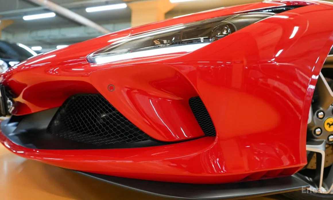 Фото 3 - Ferrari F8