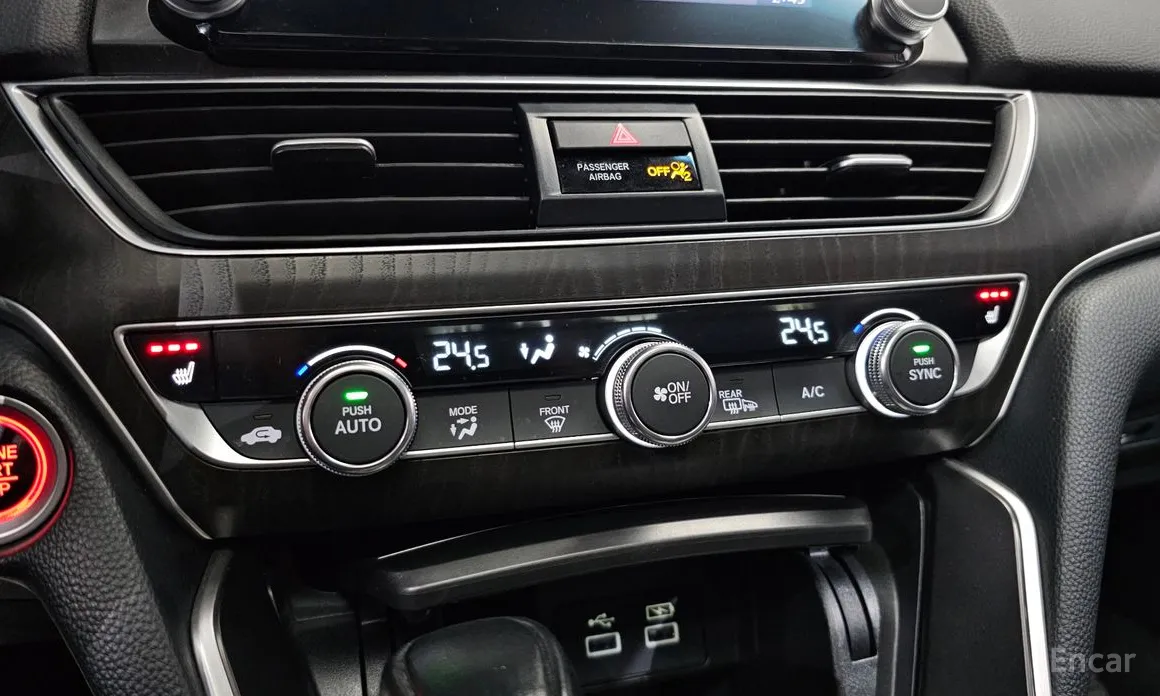 Фото 16 - Honda Accord