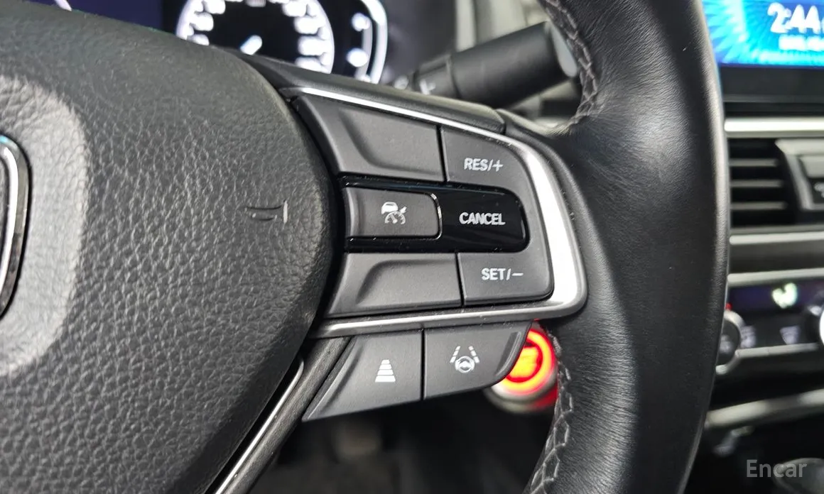 Фото 18 - Honda Accord