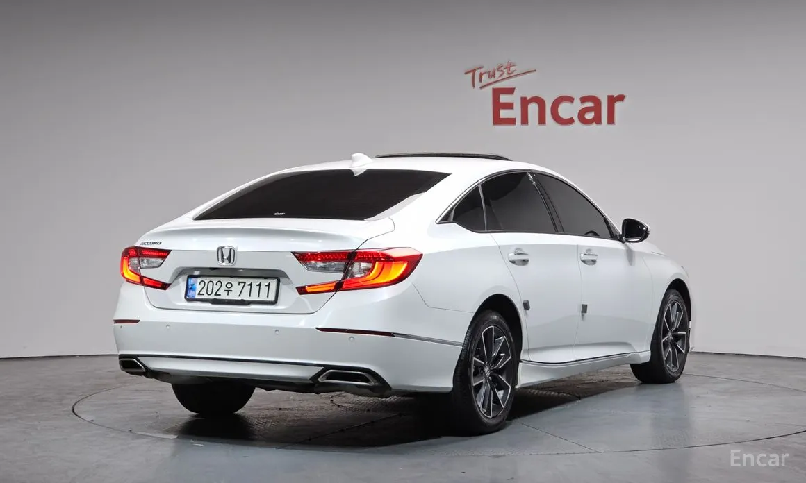 Фото 2 - Honda Accord