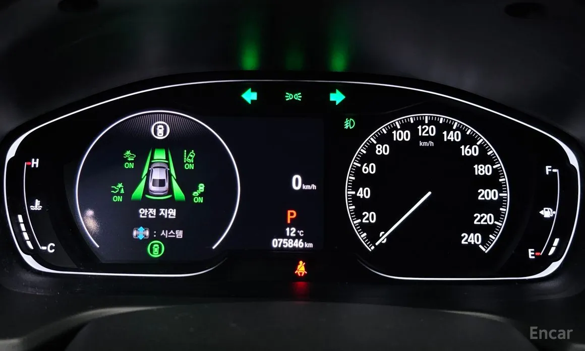 Фото 8 - Honda Accord