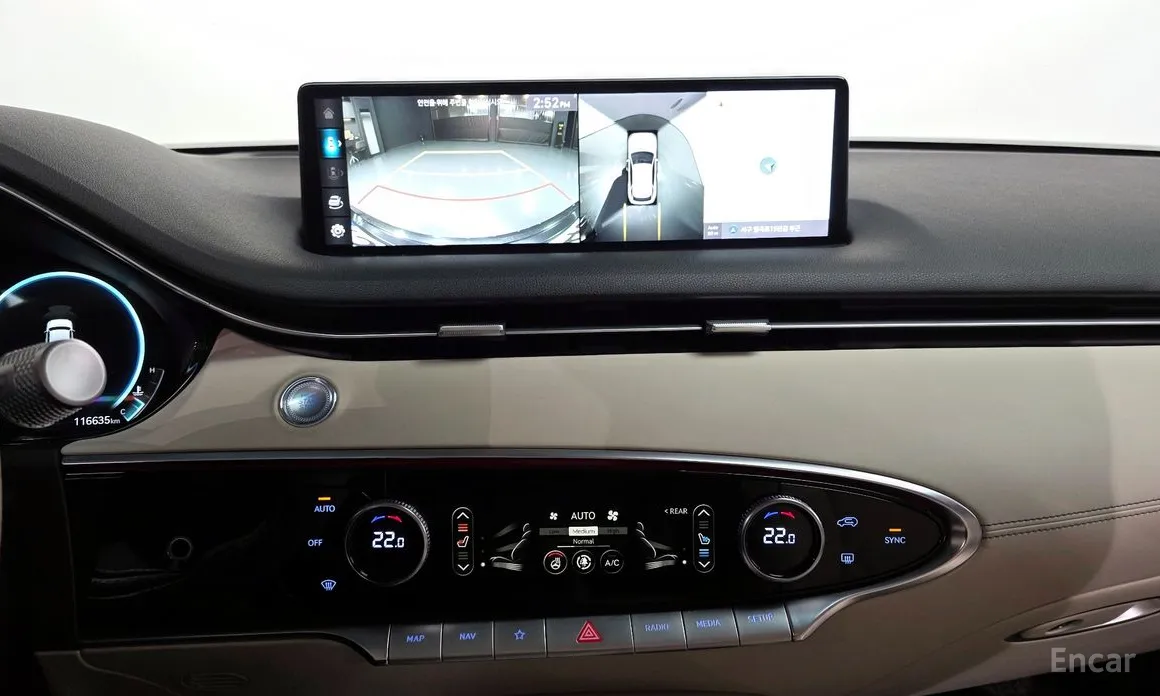 Фото 15 - Genesis GV70