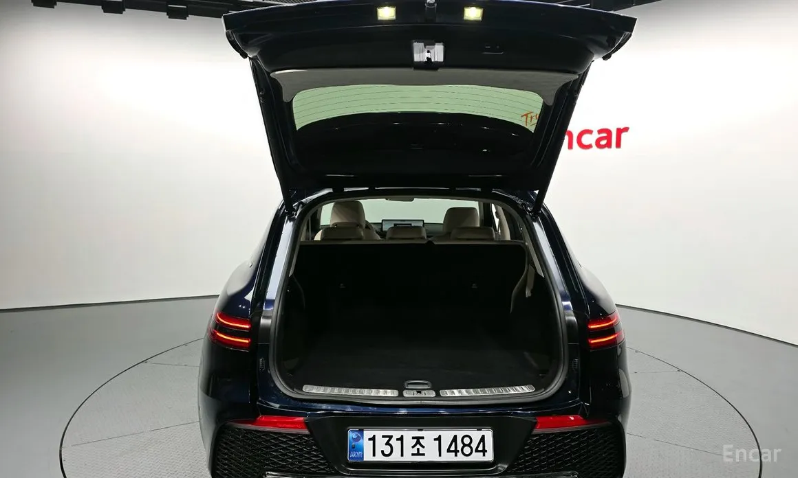 Фото 20 - Genesis GV70