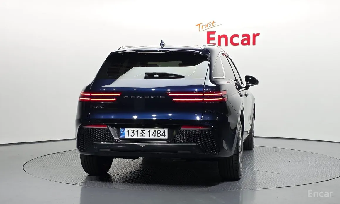 Фото 4 - Genesis GV70