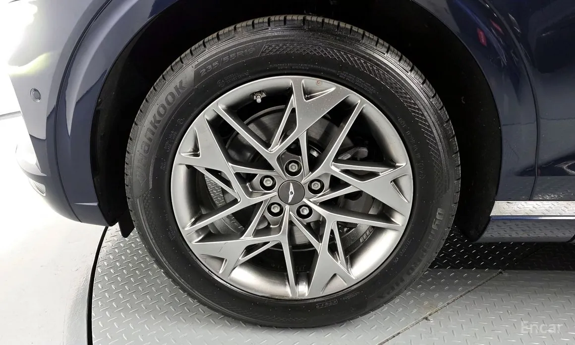 Фото 5 - Genesis GV70