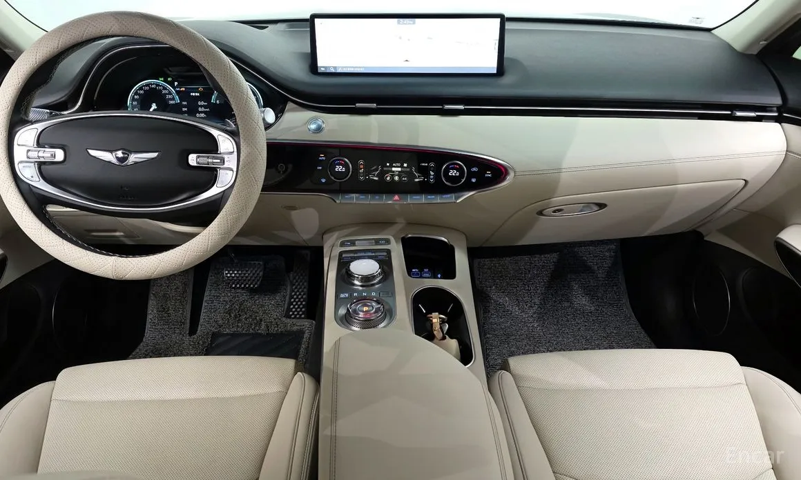 Фото 7 - Genesis GV70