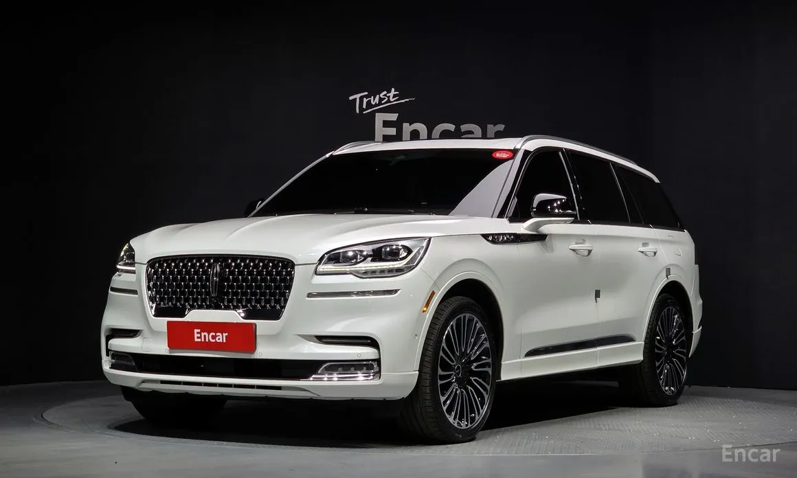 Фото 1 - Lincoln Aviator