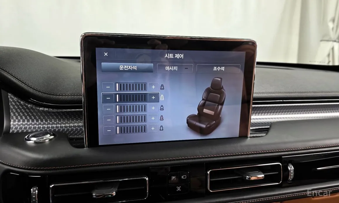 Фото 16 - Lincoln Aviator