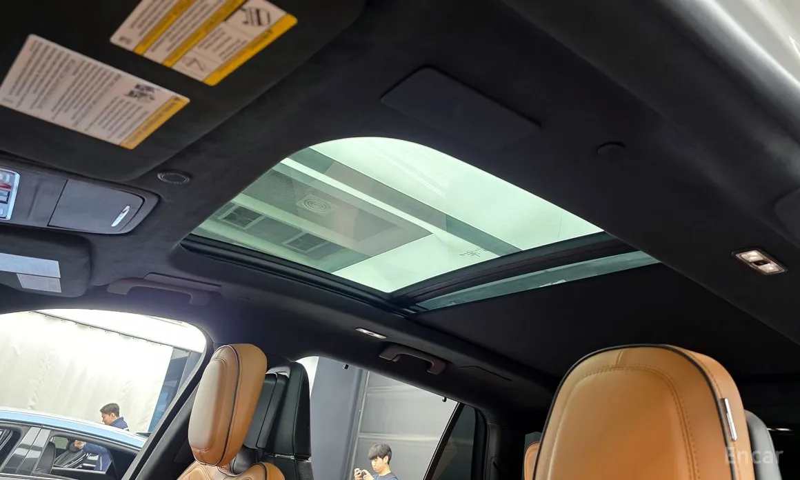 Фото 18 - Lincoln Aviator