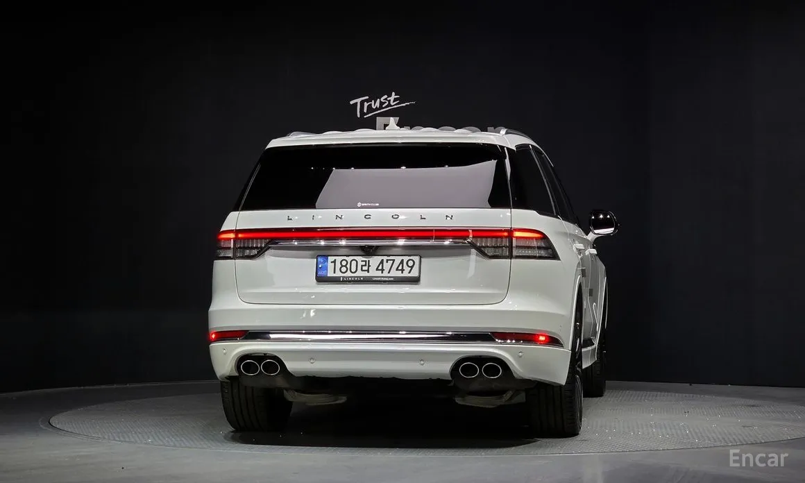 Фото 4 - Lincoln Aviator