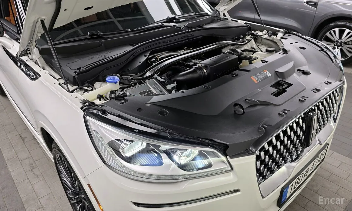 Фото 6 - Lincoln Aviator