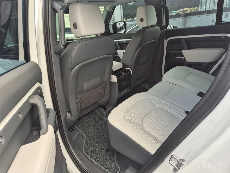 Фото 15 - Land Rover Defender