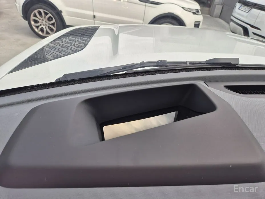 Фото 9 - Land Rover Defender